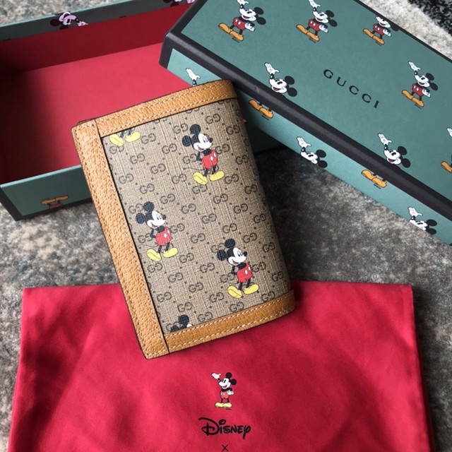 Gucci護照夾 602538 古馳聯名Disney 時尚單品 Gucci護照套  gqy3500